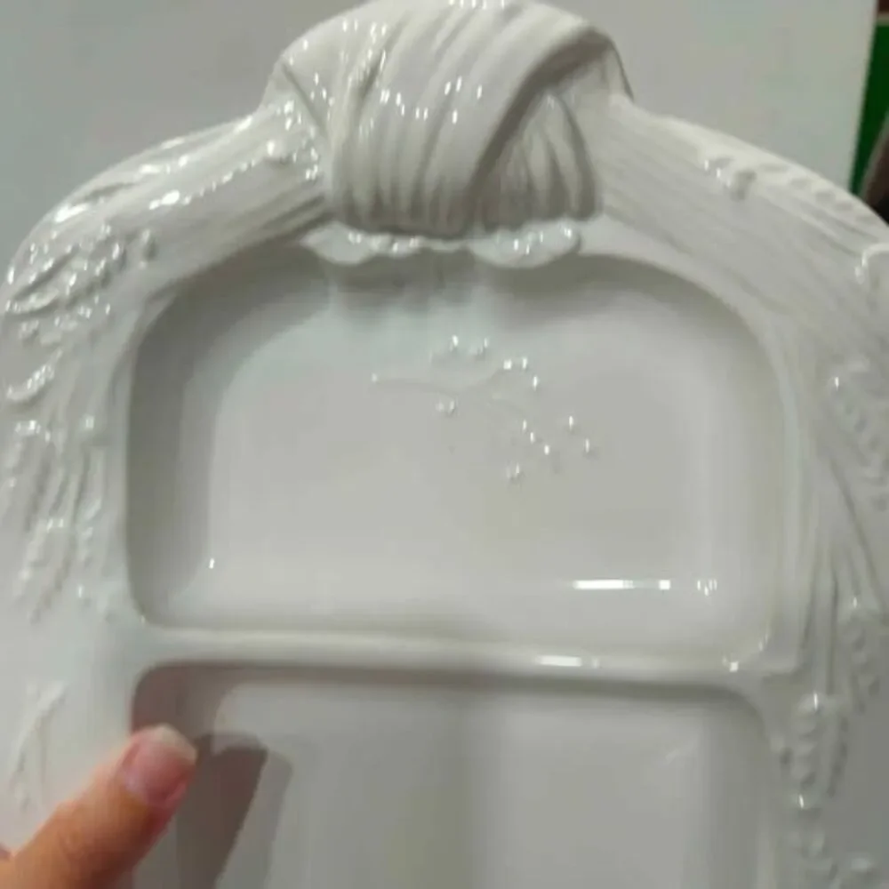 Unbranded versatile white